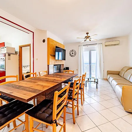 Stunning In With House Sea View