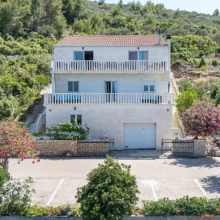 Stunning In With House Sea View *