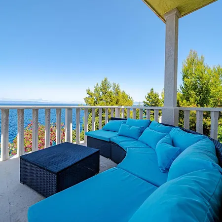 Stunning In With House Sea View *