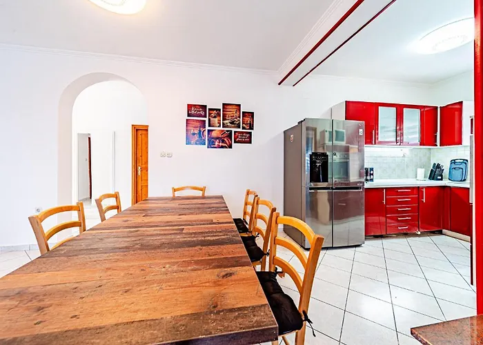 Stunning In With House Sea View 아파트