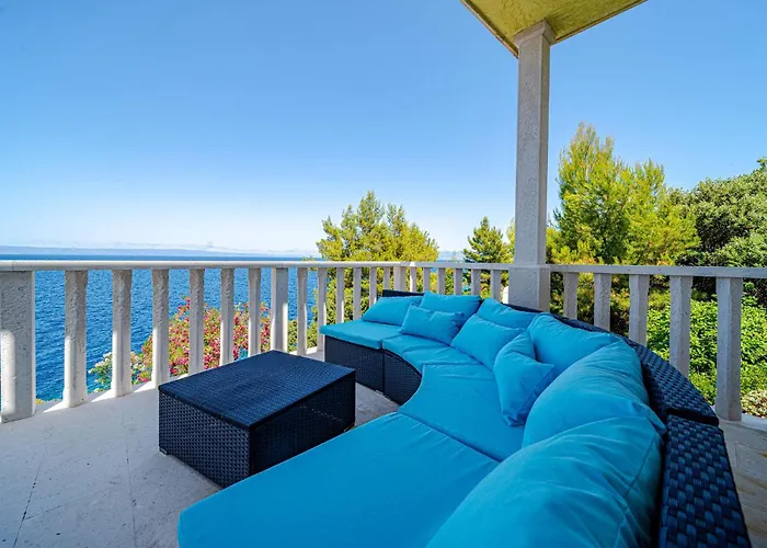 Stunning In With House Sea View *